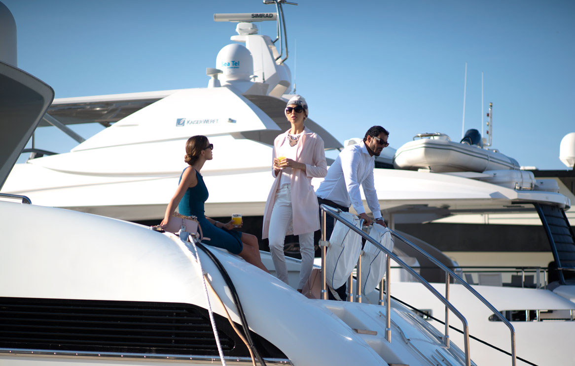 OCEAN MASTER Berthing